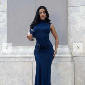 Chic Sleeveless Navy Maxi Dress
